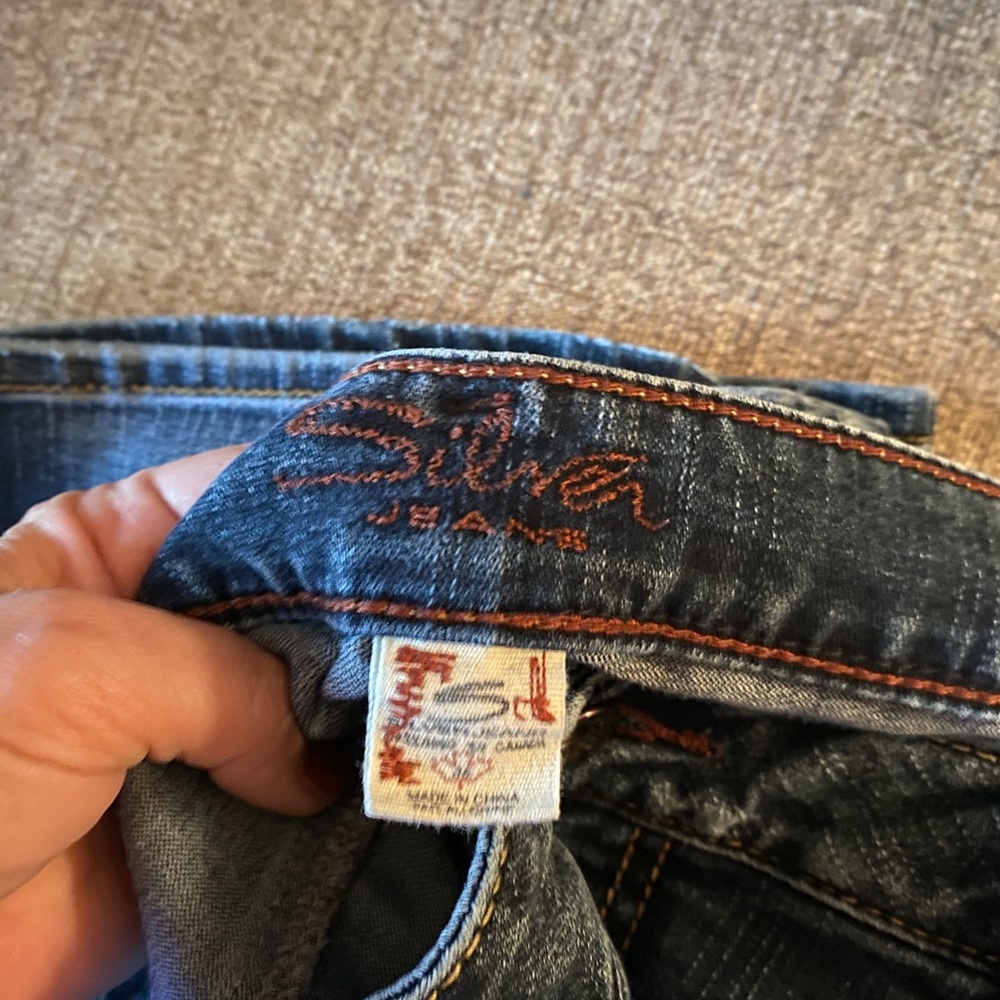 Silver Jeans - Picture 2 of 3